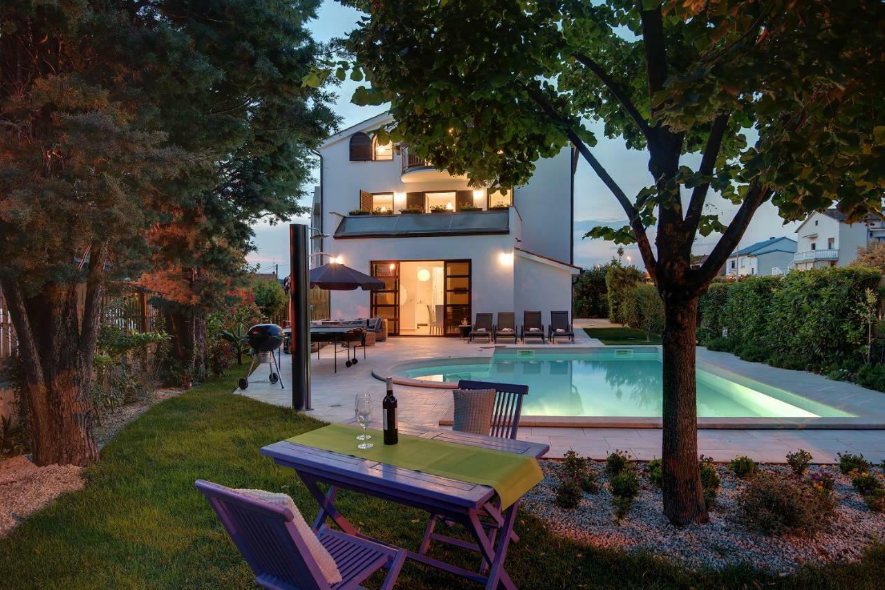 Villa Andrija Family Dream With Heated Pool At The Sea With Beautiful Garden, Outside Cinema And Kids Playground Фажана Екстер'єр фото